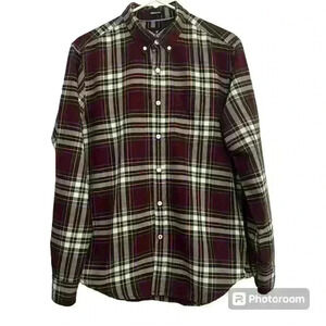 American Eagle classic fit seriously soft plaid button-down shirt. Men’s medium.